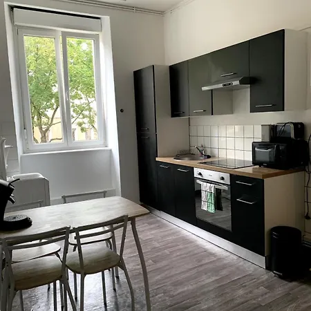 Appartement Grand Proche Centre Et Tram *