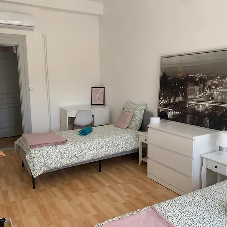 Grand Proche Centre Et Tram Apartment